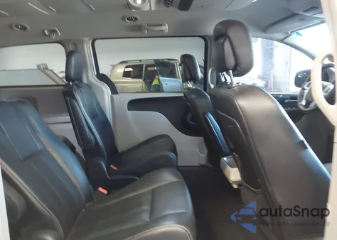 2016 Chrysler Town & Country Touring from USA, damaged, VIN 2C4RC1BG7GR187056